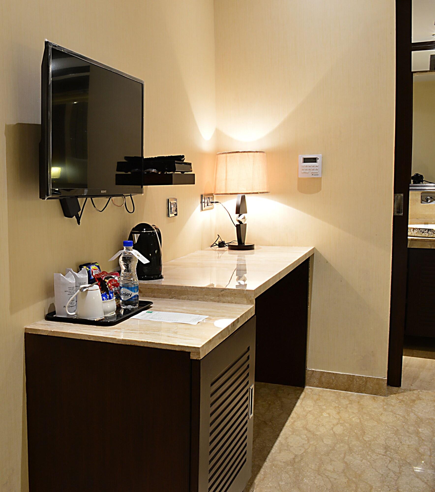 Hotel Emperor Palms Нью-Дели Экстерьер фото