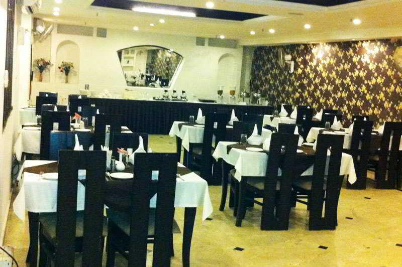 Hotel Emperor Palms Нью-Дели Экстерьер фото
