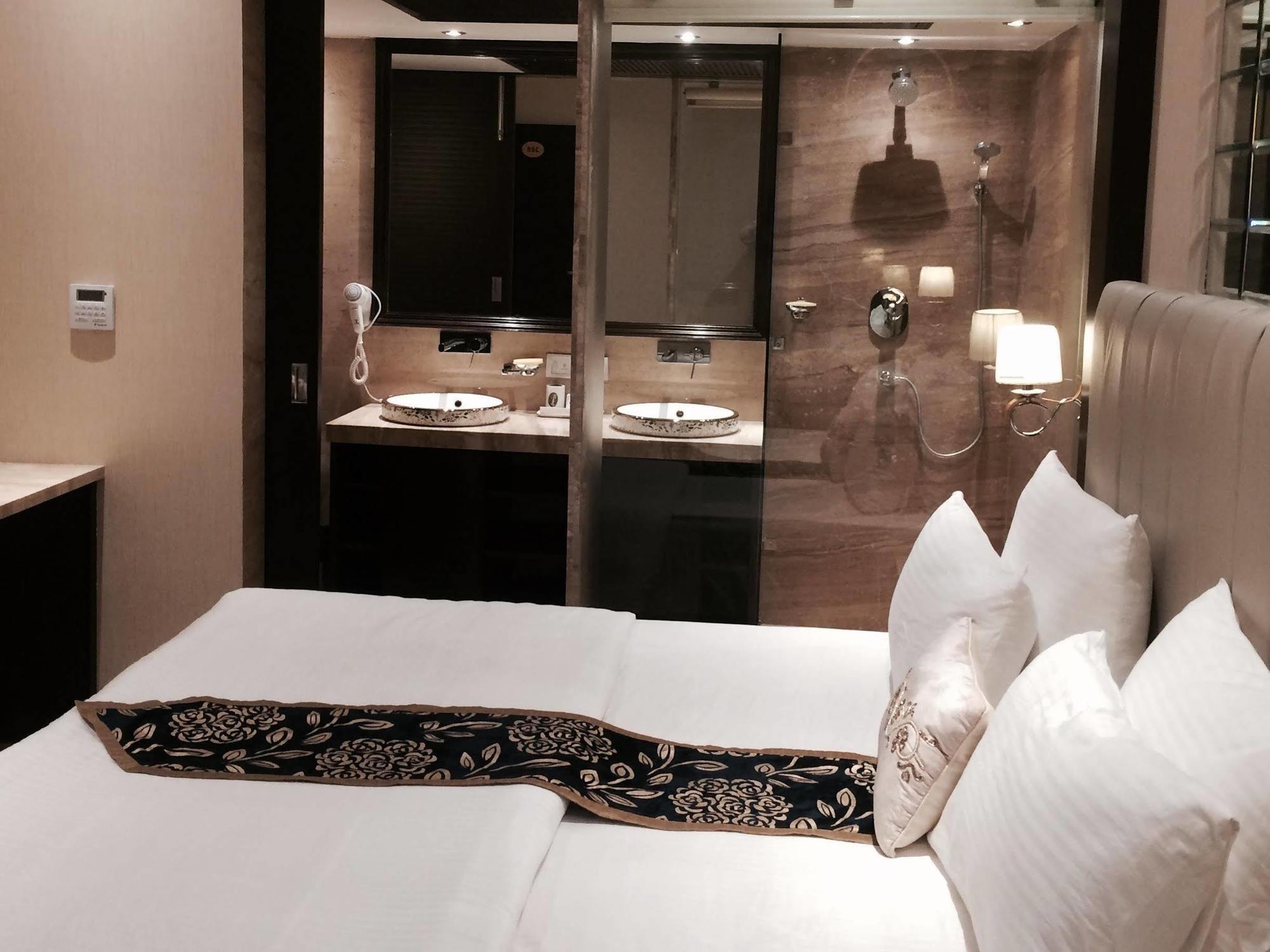 Hotel Emperor Palms Нью-Дели Экстерьер фото